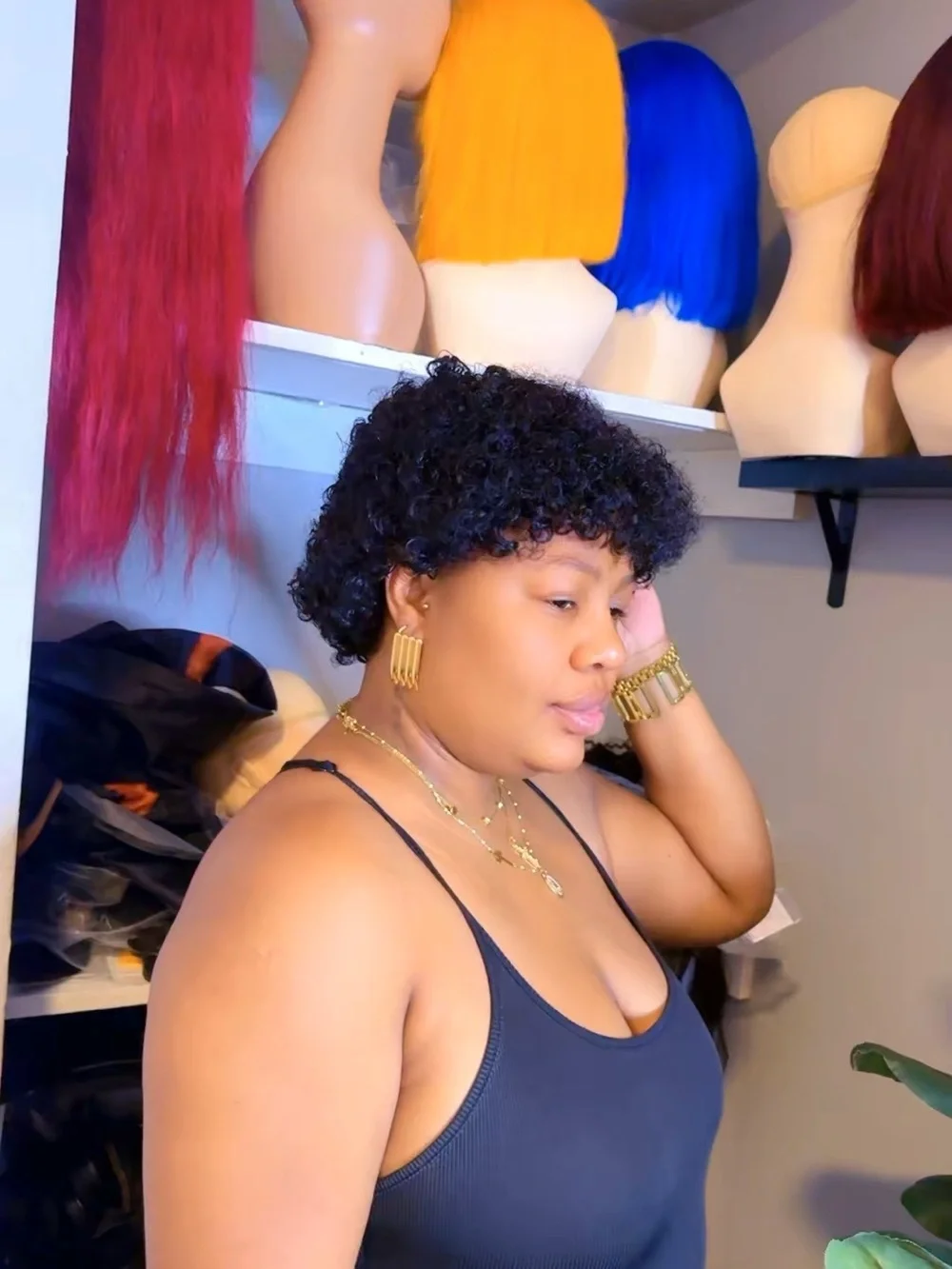 Black Curly Short Wig - Women's Fashion Hair